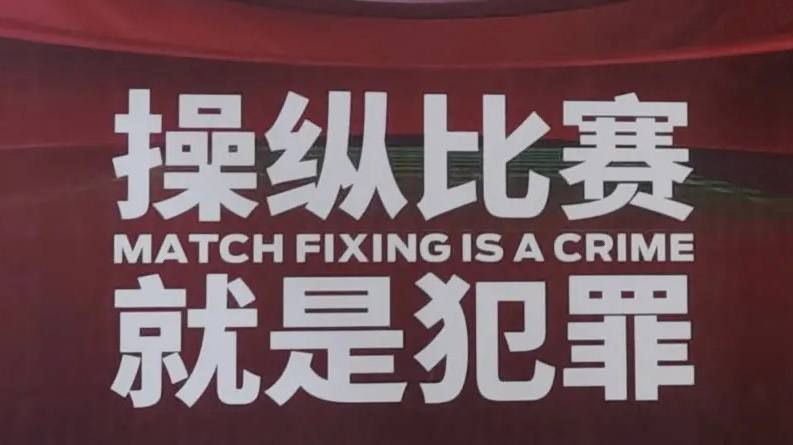 官方：沙特联将每场比赛大名单扩增至25人下赛季可报10名外援沙特足协官方宣布，沙特足协和沙特职业联赛决定将沙特联一线队名单中的注册球员数量修改为25名球员。